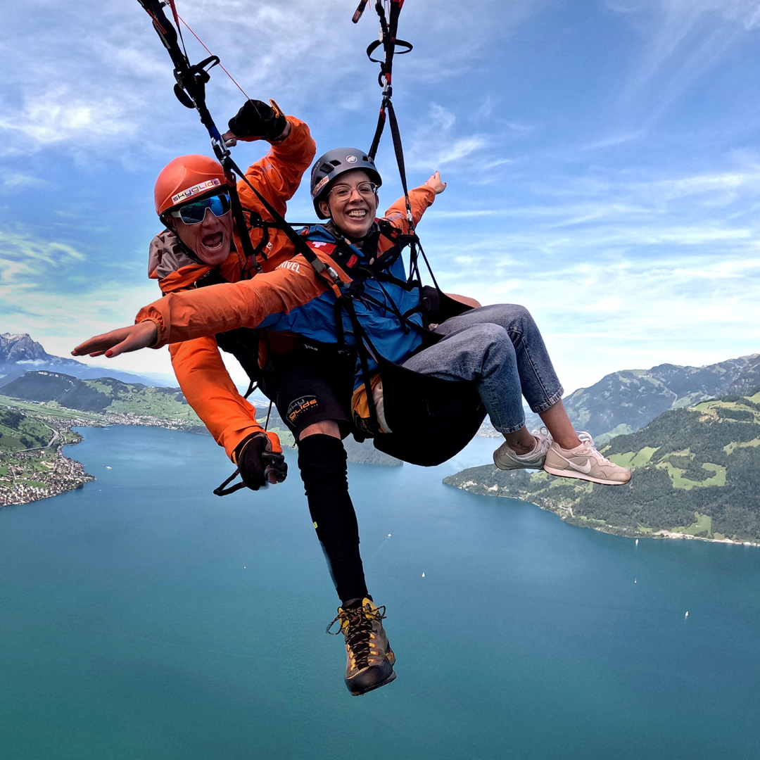 Paragliding-Flug über dem Vierwaldstättersee mit Skyglide